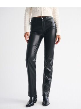 Abercrombie & Fitch 90’s Straight Ultra High Rise Vegan Leather Pant Size 25/0